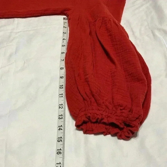 Universal Threads Red Gauzy Bell Sleeve Top Shirt in Size Large. Sloughed Cotton - Picture 6 of 10